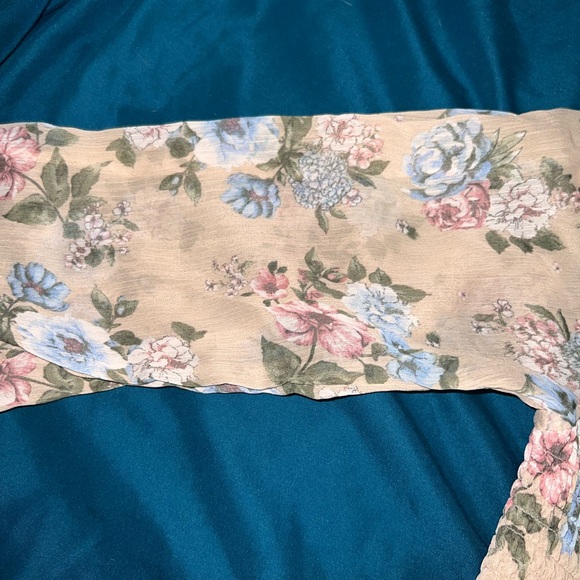 Madden NYC Floral Dress - Picture 4 of 6